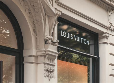 louis vuitton moët hennessy visone|when was lvmh founded.